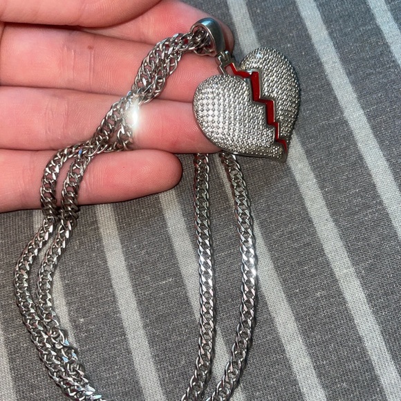 Diamond no love- got it 2 years ago no longer wear it - Picture 5 of 5